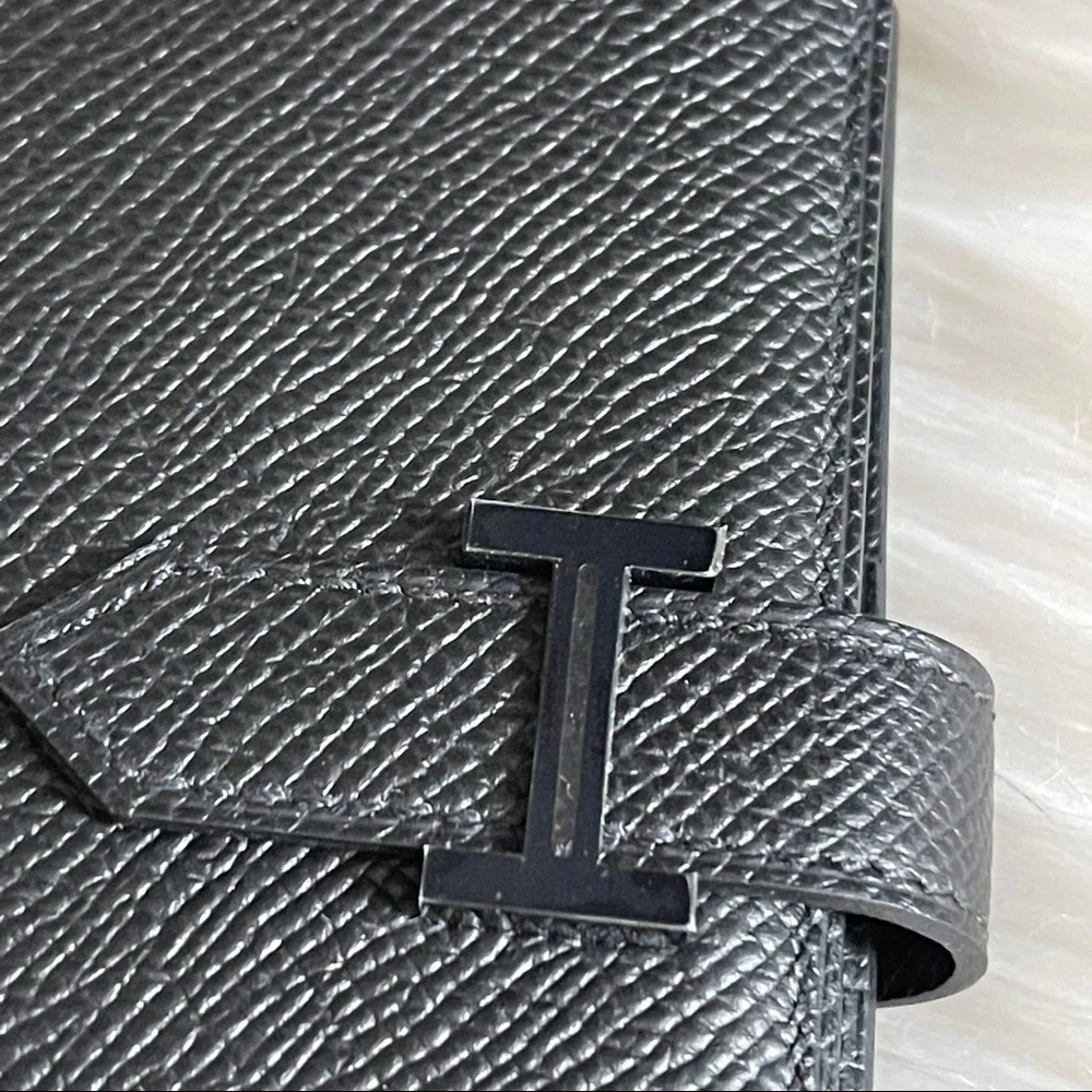 New Hermès So Black Bearn Compact monochrome Wallet